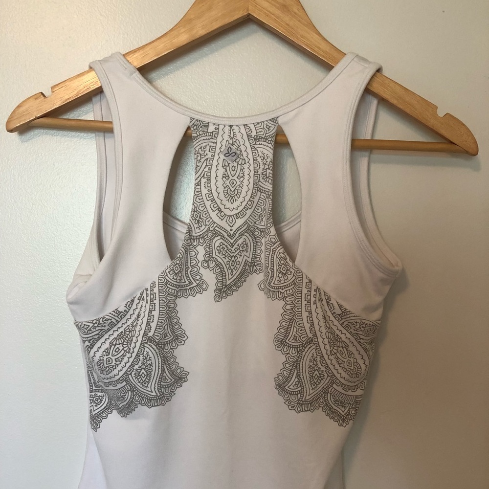 Prana tank